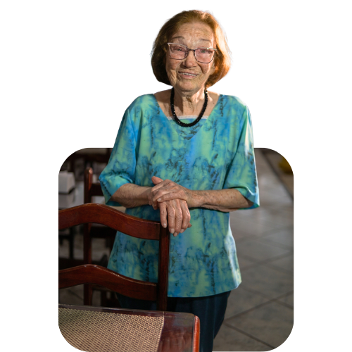 Dona Cida, fundadora do Rainha Restaurante com tradição familiar desde 1999